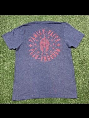 Howitzer Patriot Graphic T Shirt Men's Size S Blue Short Sleeve Crew Neck Tee